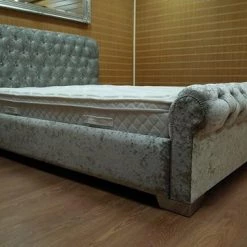 FIL Sleigh Chesterfield Crushed Velvet Bedframe 33 FIL Sleigh Chesterfield Crushed Velvet Bedframe