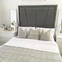 FIL LYON BEDFRAME IN PLUSH VELVET BED COLLECTION