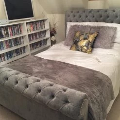 FIL Sleigh Chesterfield Crushed Velvet Bedframe 42 FIL Sleigh Chesterfield Crushed Velvet Bedframe