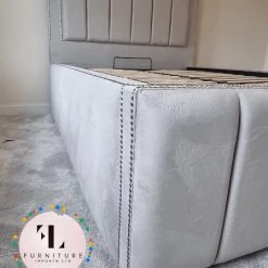 FIL AMELIA BED IN PLUSH VELVET BED COLLECTION