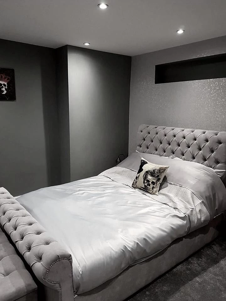 FIL Sleigh Chesterfield Crushed Velvet Bedframe 13 FIL Sleigh Chesterfield Crushed Velvet Bedframe