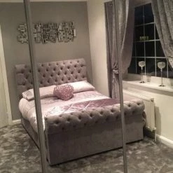 FIL Sleigh Chesterfield Crushed Velvet Bedframe 48 FIL Sleigh Chesterfield Crushed Velvet Bedframe