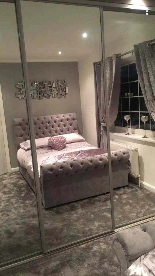 FIL Sleigh Chesterfield Crushed Velvet Bedframe 23 FIL Sleigh Chesterfield Crushed Velvet Bedframe