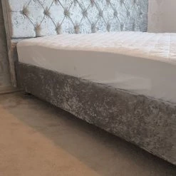 FIL CROWN SLEIGH CRUSHED VELVET BED BED COLLECTION 16 FIL CROWN SLEIGH CRUSHED VELVET BED BED COLLECTION