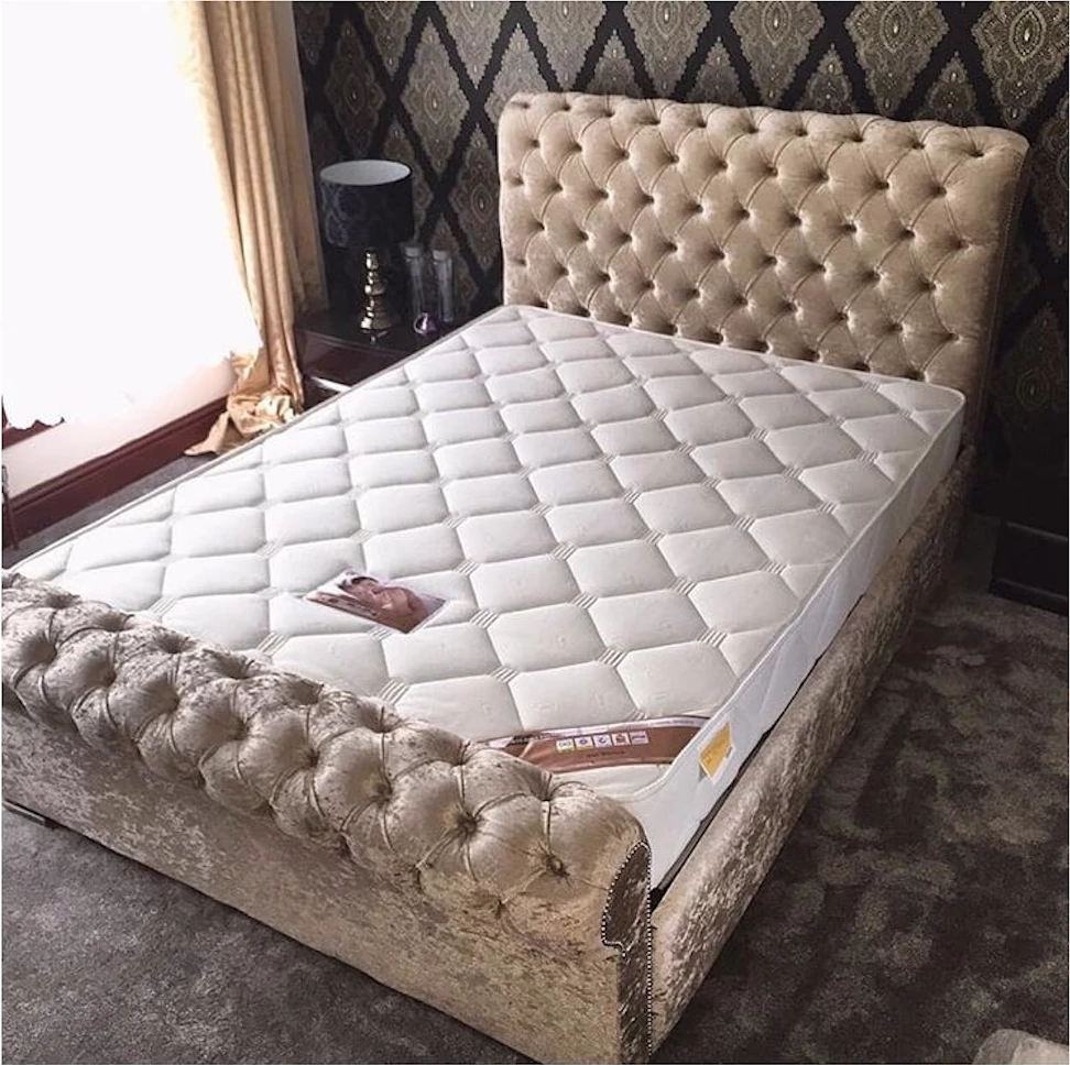 FIL Sleigh Chesterfield Crushed Velvet Bedframe 24 FIL Sleigh Chesterfield Crushed Velvet Bedframe