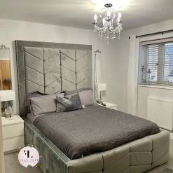 FIL KNIGHTSBRIDGE BED IN PLUSH VELVET